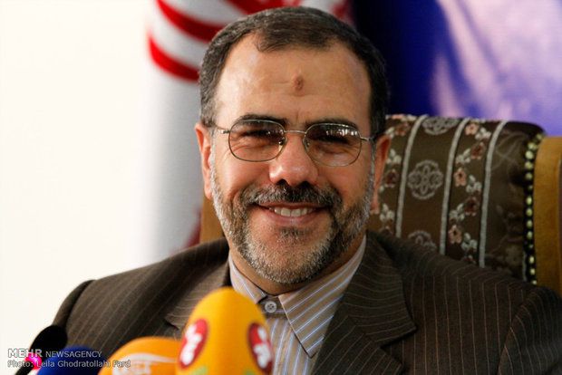 خوشحالی بعد گل معاون پارلمانی رئیس جمهور از تصویب طرح وزارت بازرگانی!